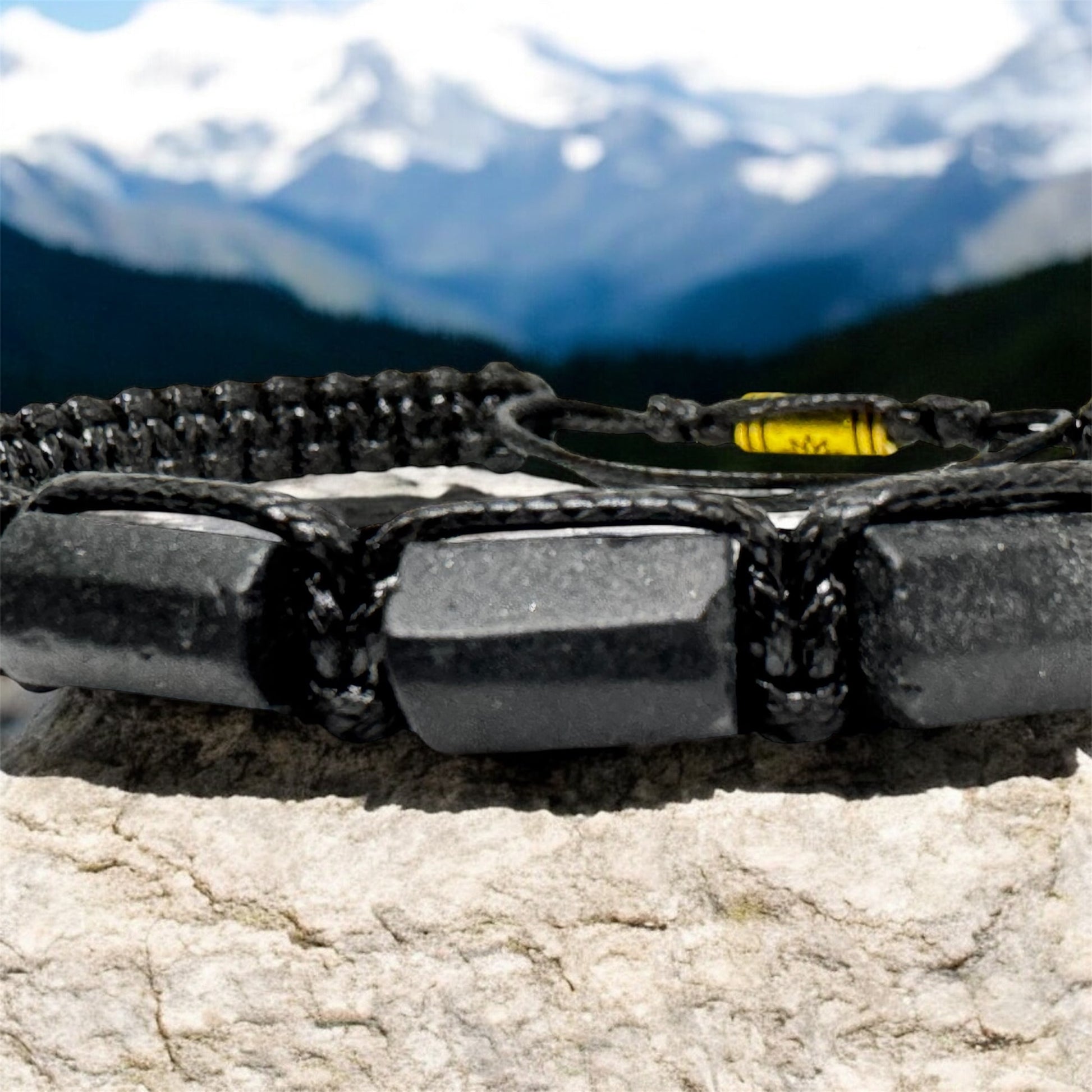 Pleciona ręcznie bransoletka z czarnego turmalinu fasetowanego . Najwyższa moc czarnego turmalinu na twojej ręce!