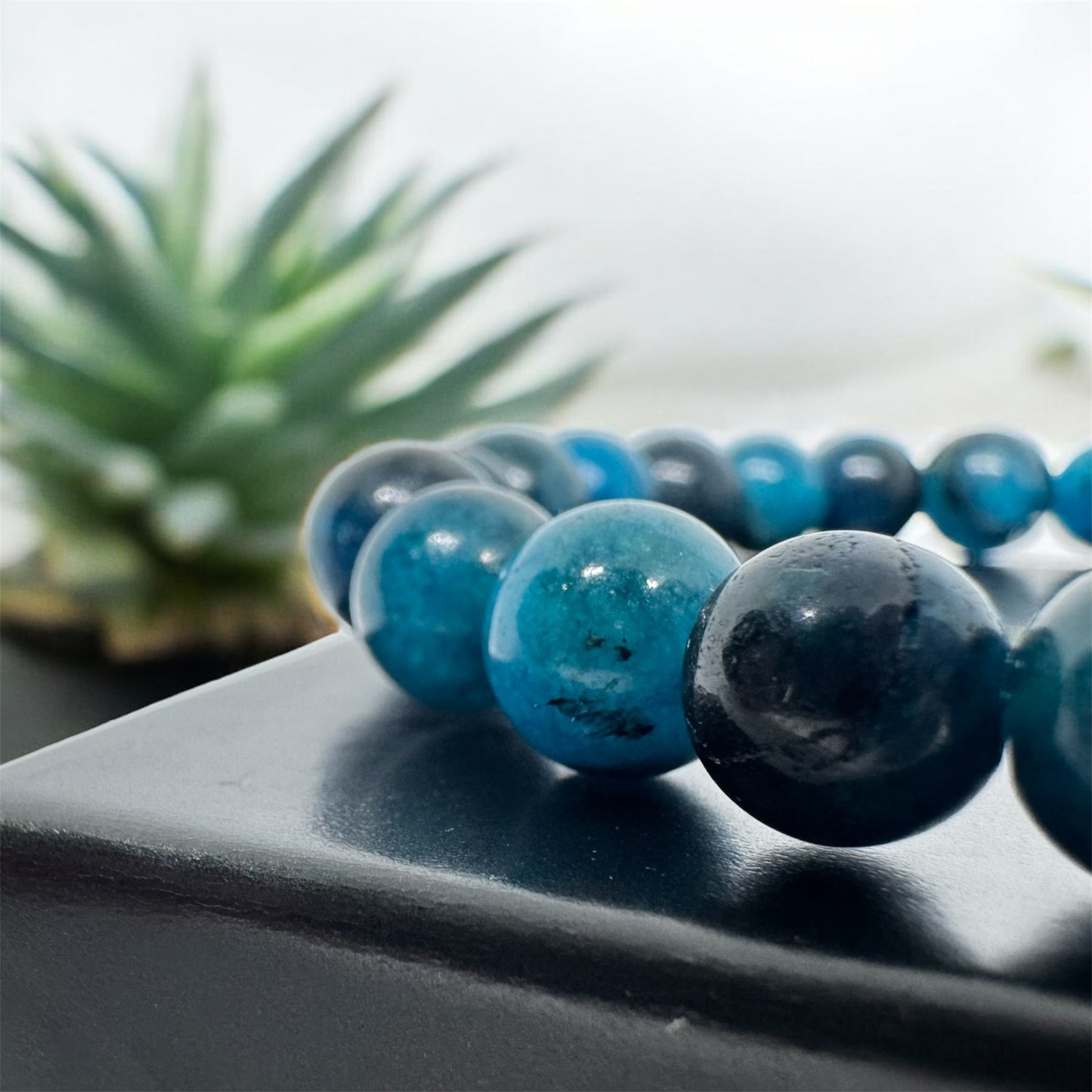 Bransoletka Niebieski Apatyt 8mm Kamień Odwaga Intuicja