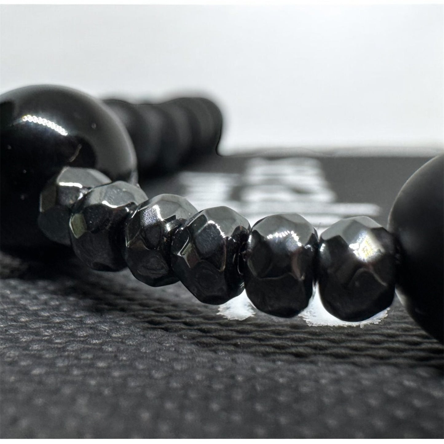 Naszyjnik Różaniec z Krzyżem Czarny Turmalin Hematyt Obsydian Naturalny